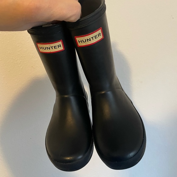 UK size 9 US size 10 in great condition but too small bought brand new VGUC - Picture 2 of 6